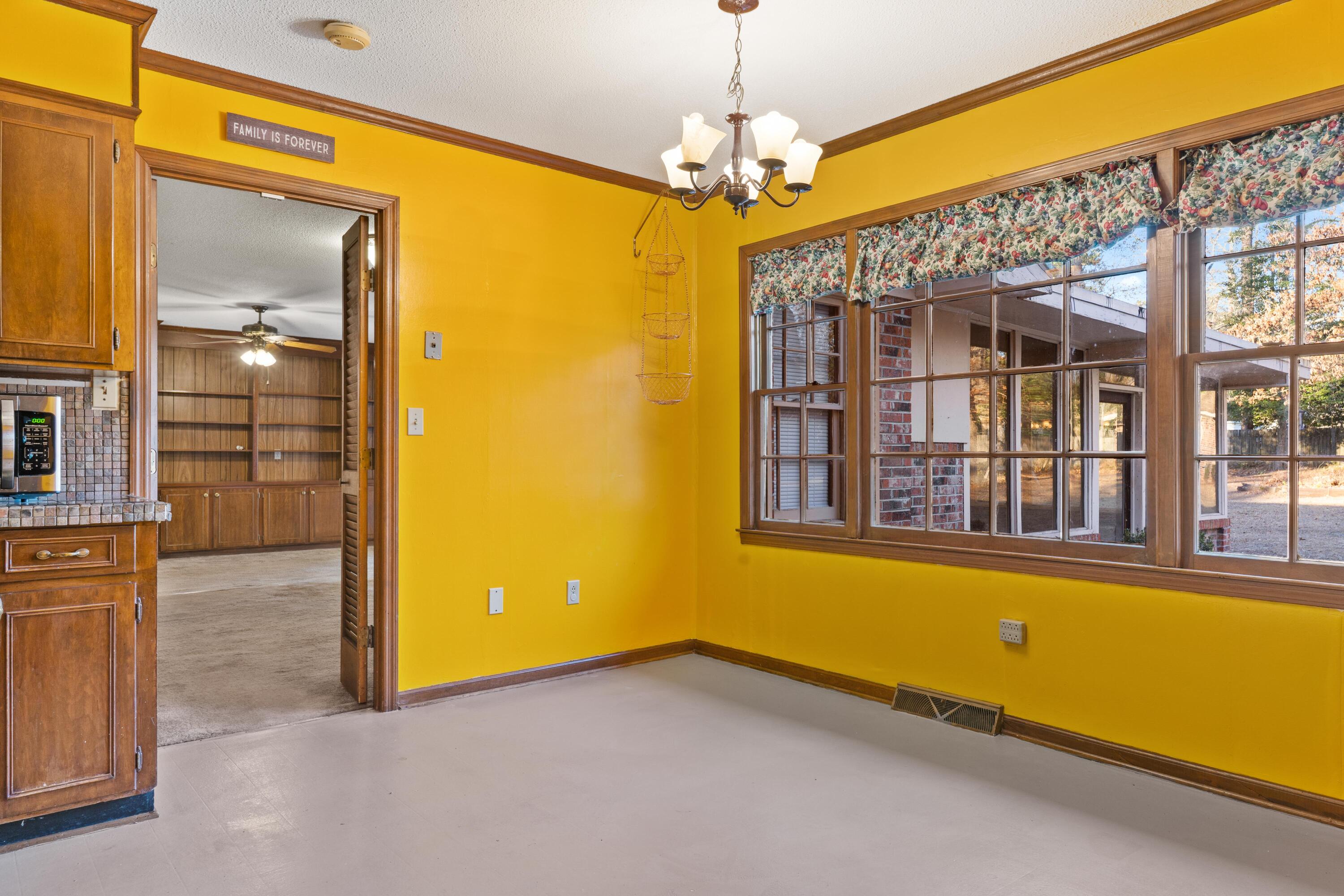 2060 Longwood Road Northeast Orangeburg, SC 29118 - Photo 11 of 22 DSC06704