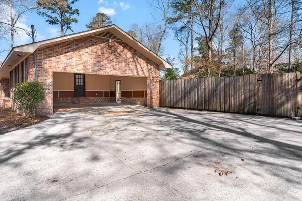 $269,500 | 2060 Longwood Road Northeast, Orangeburg, SC 29118