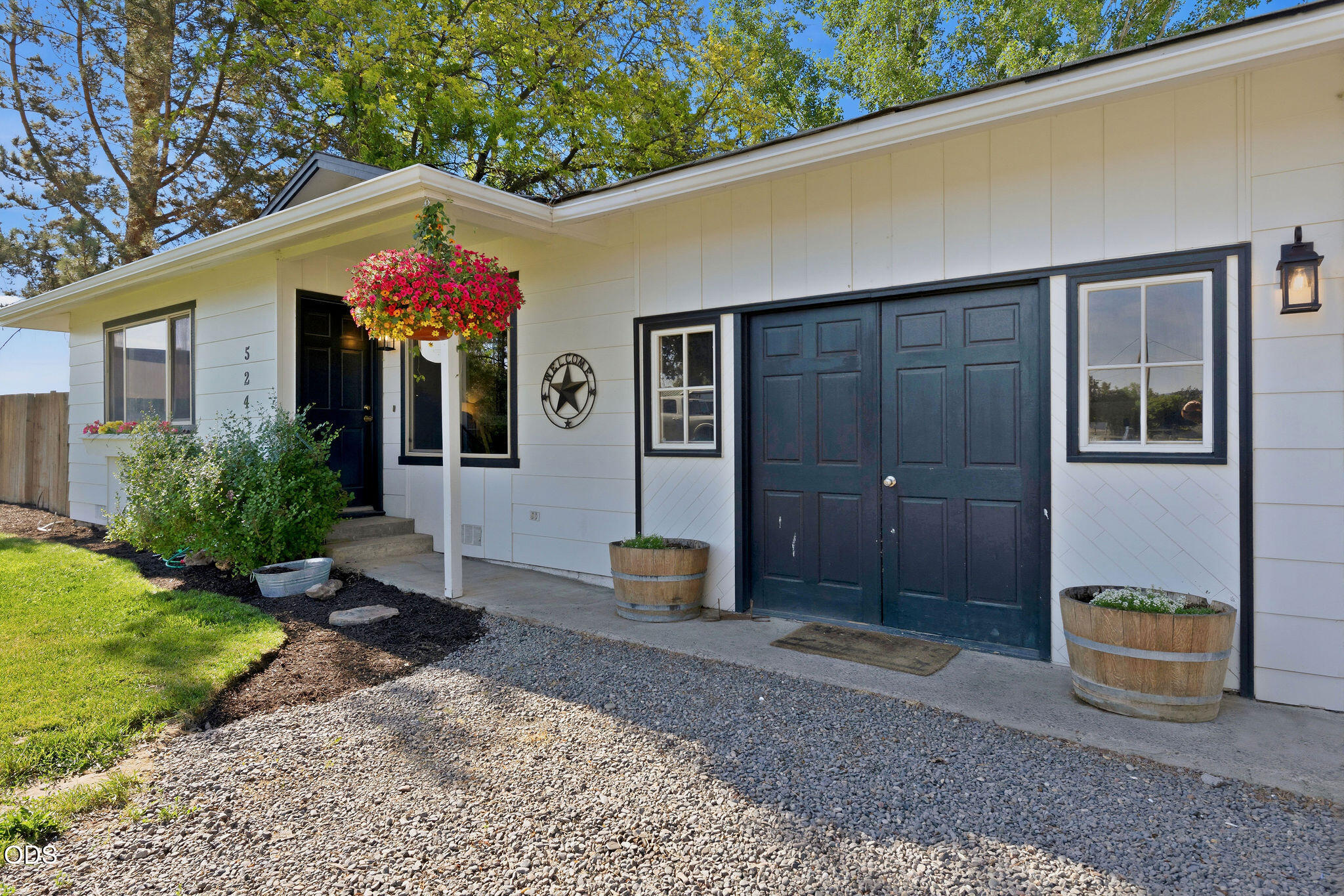 524 Martingale Road Prineville, OR 97754 - Photo 4 of 32