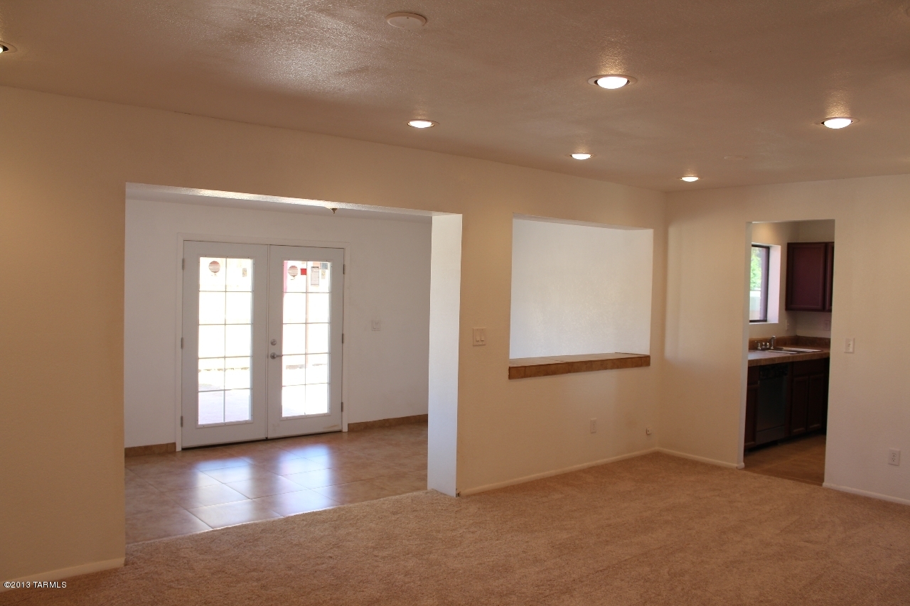 6736 North Galaxy Road Tucson, AZ 85741 - Photo 13 of 24 Gallery Image 13