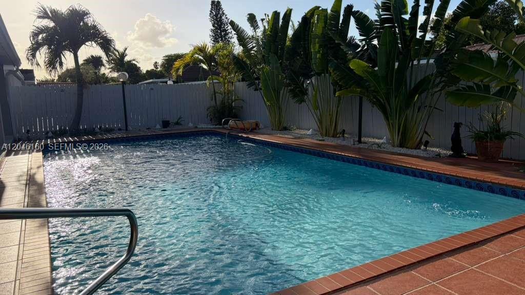10321 Southwest 17th Street Miami, FL 33165 - Photo 13 of 16