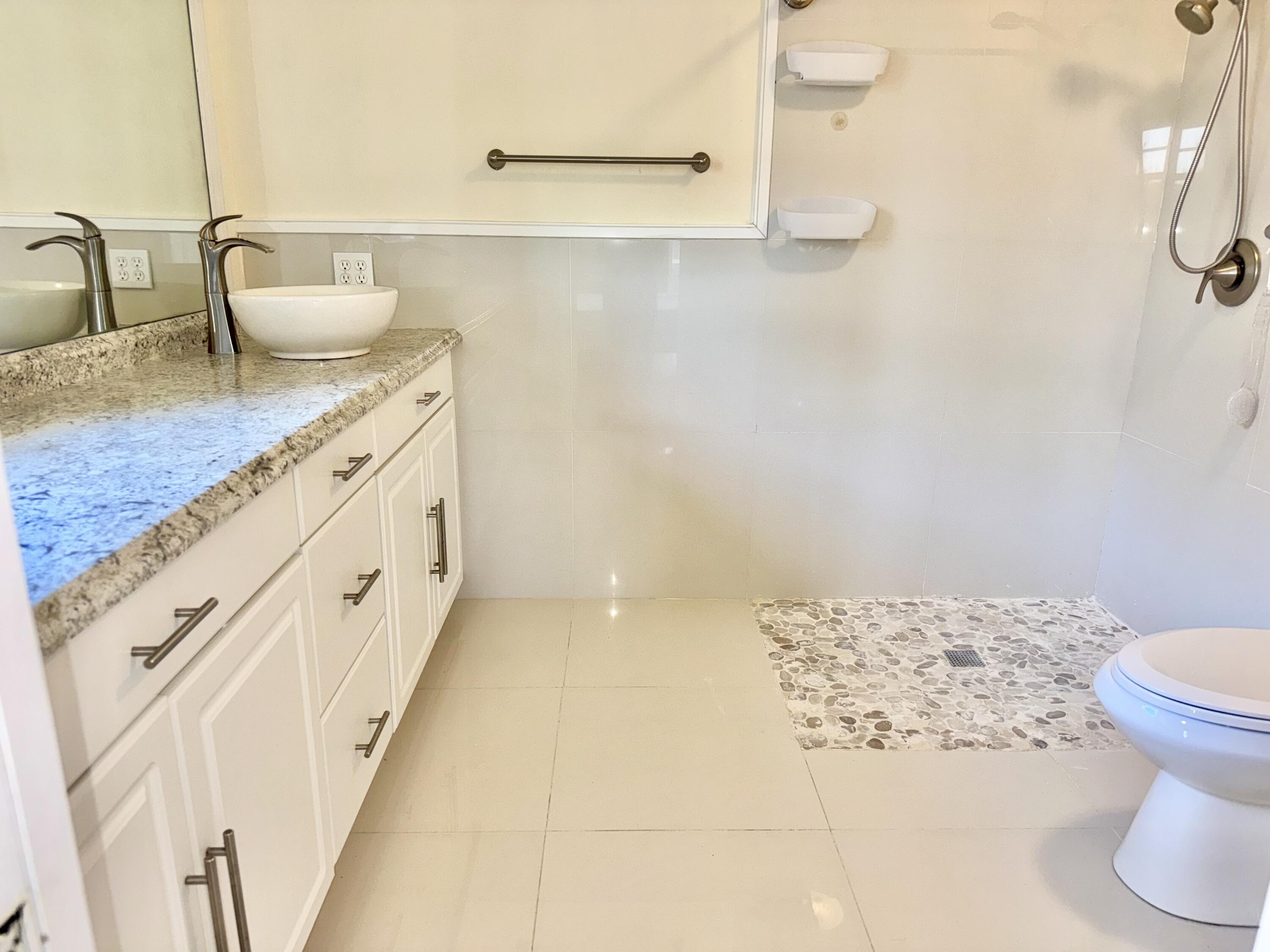 2600 South Kanner Highway, Unit Q12 Stuart, FL 34994 - Photo 15 of 18 IMG_3926