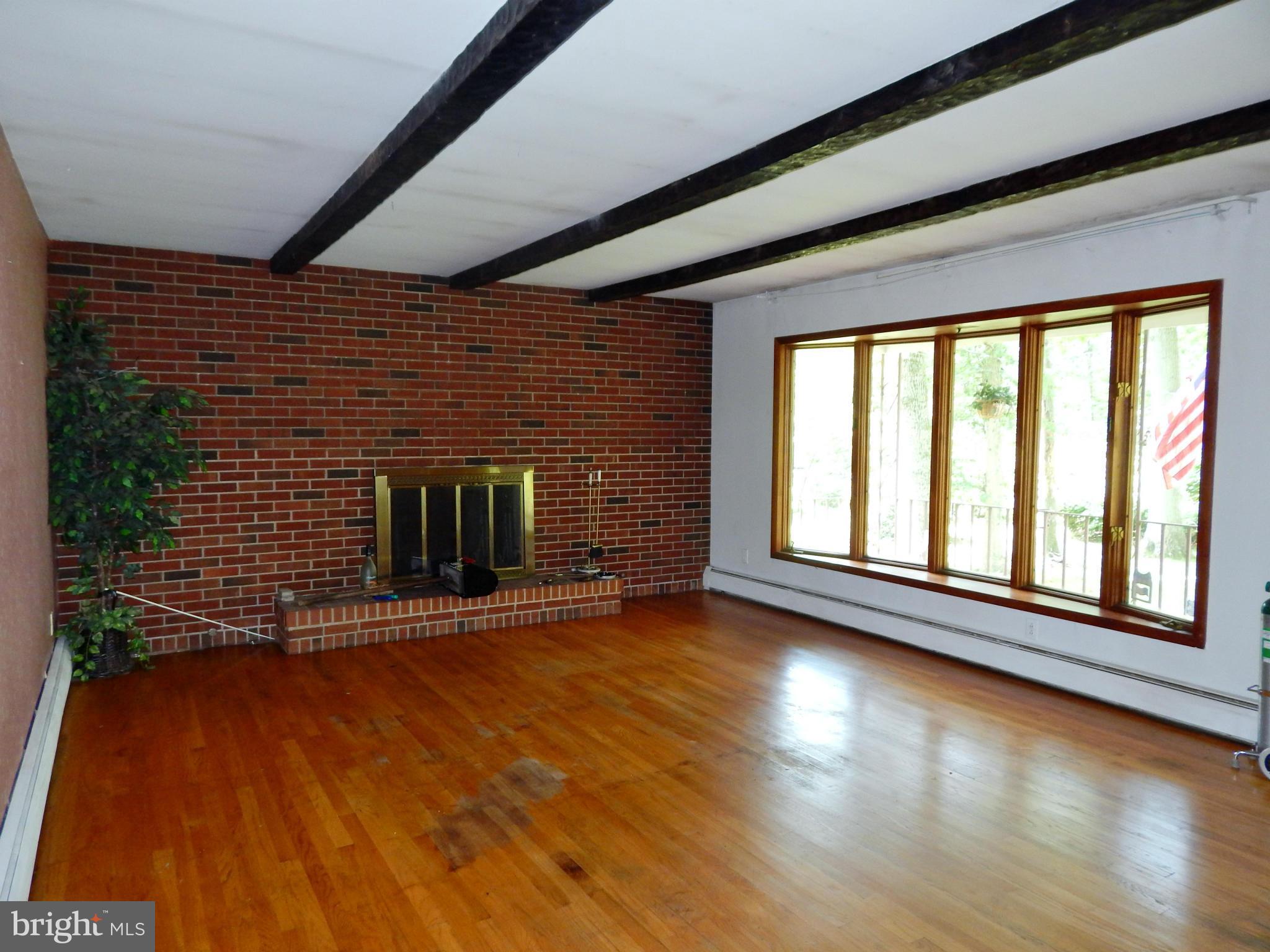 4312 Silver Spring Road Perry Hall, MD 21236 - Photo 16 of 22 Large Bow Window