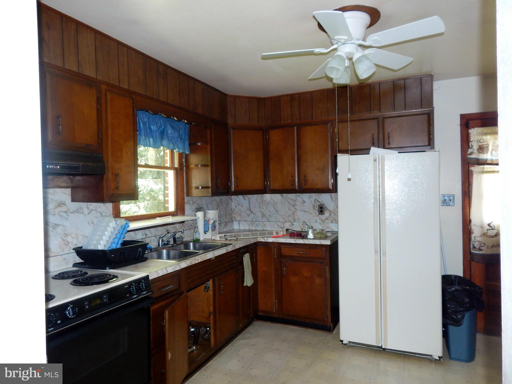 4312 Silver Spring Road Perry Hall, MD 21236 - Photo 18 of 22 Kitchen