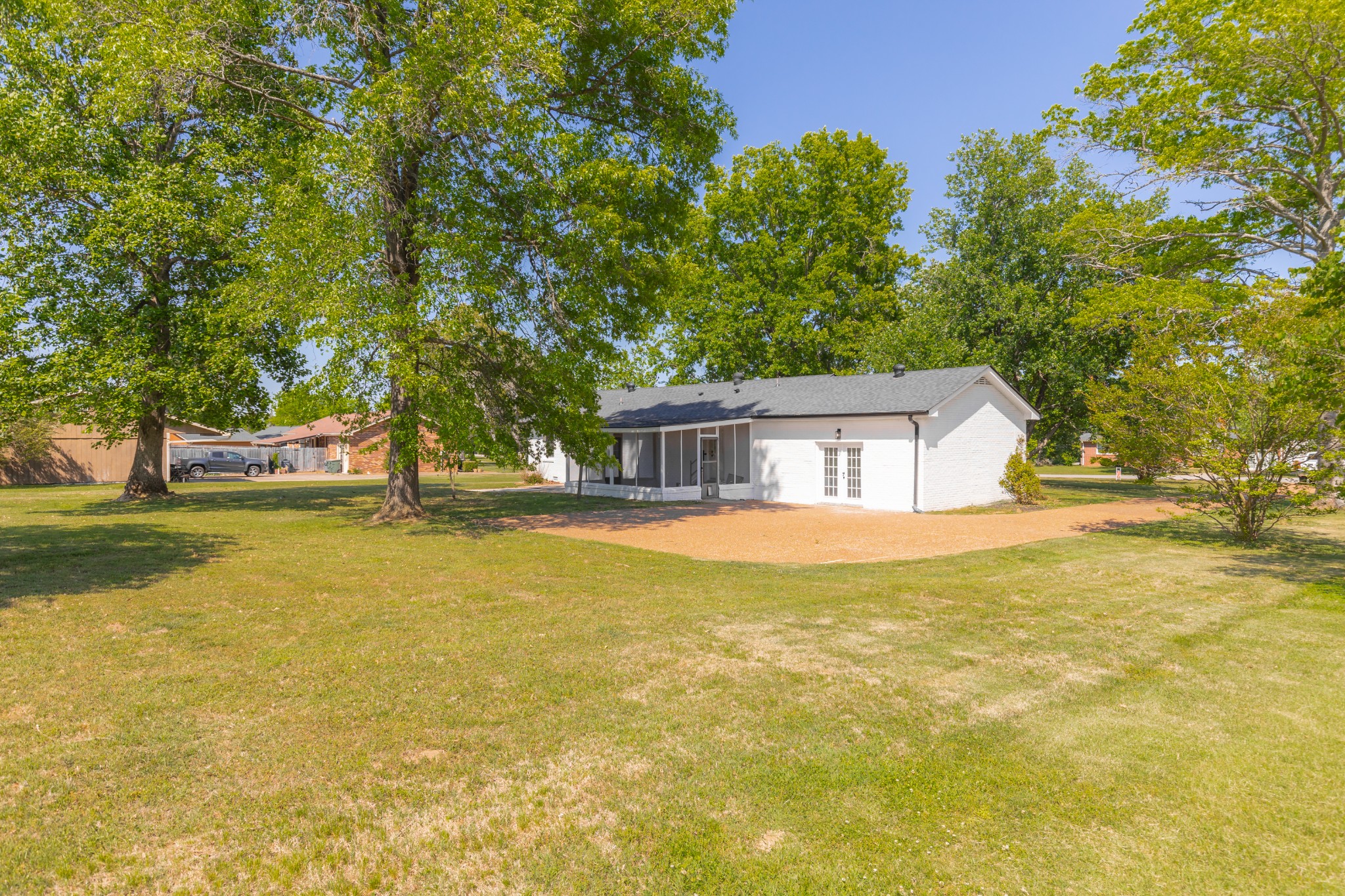 310 Lisa Lane Gallatin, TN 37066 - Photo 3 of 52