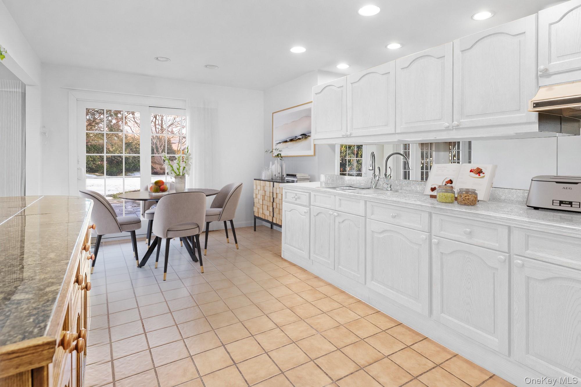 520 Hampton Road, Unit 5 Southampton, NY 11968 - Photo 13 of 30 Virtually Staged