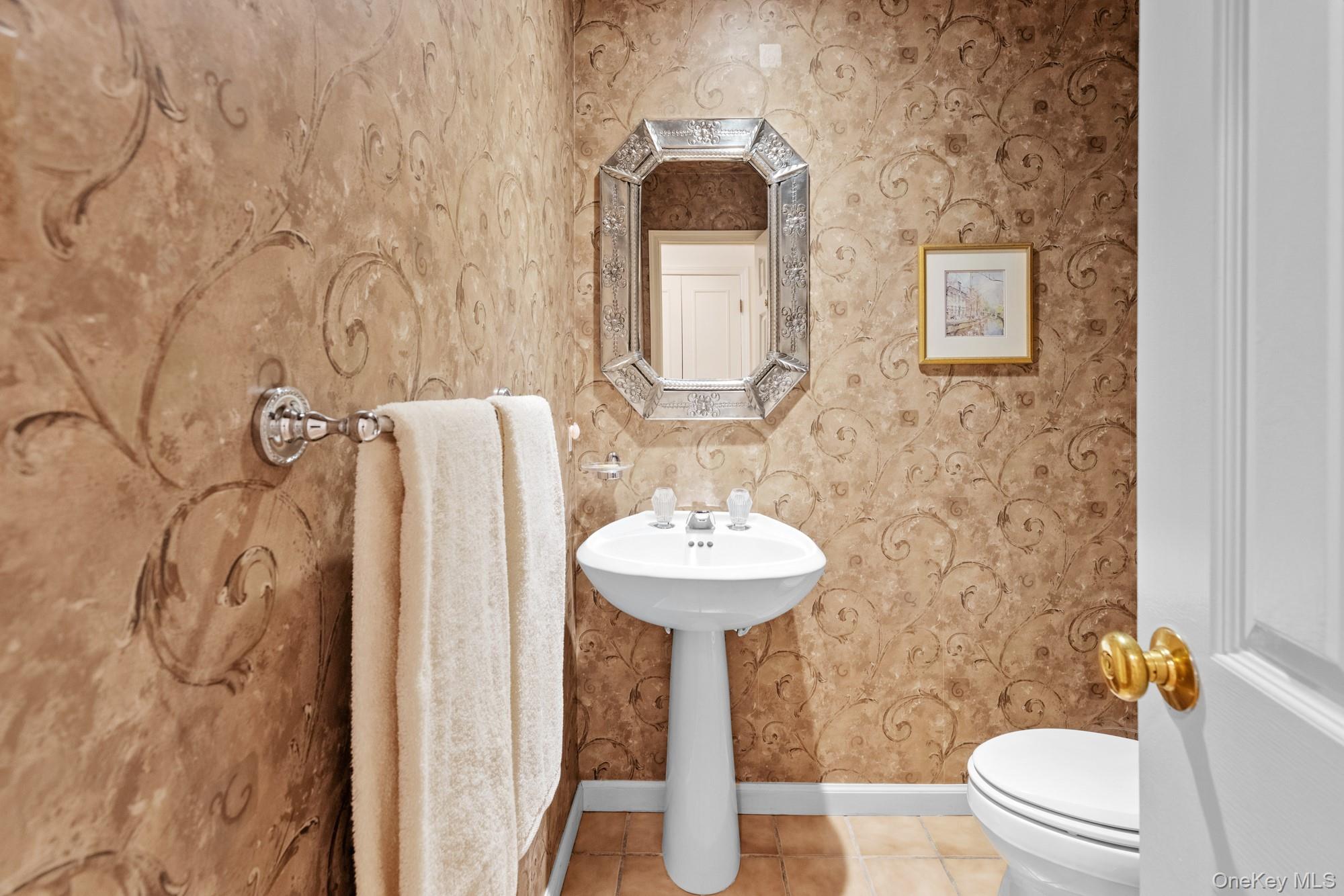 520 Hampton Road, Unit 5 Southampton, NY 11968 - Photo 14 of 30