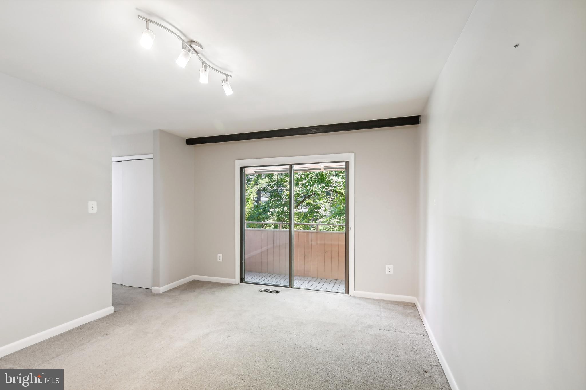 2005 Approach Lane Reston, VA 20191 - Photo 12 of 35 Gallery Image 12