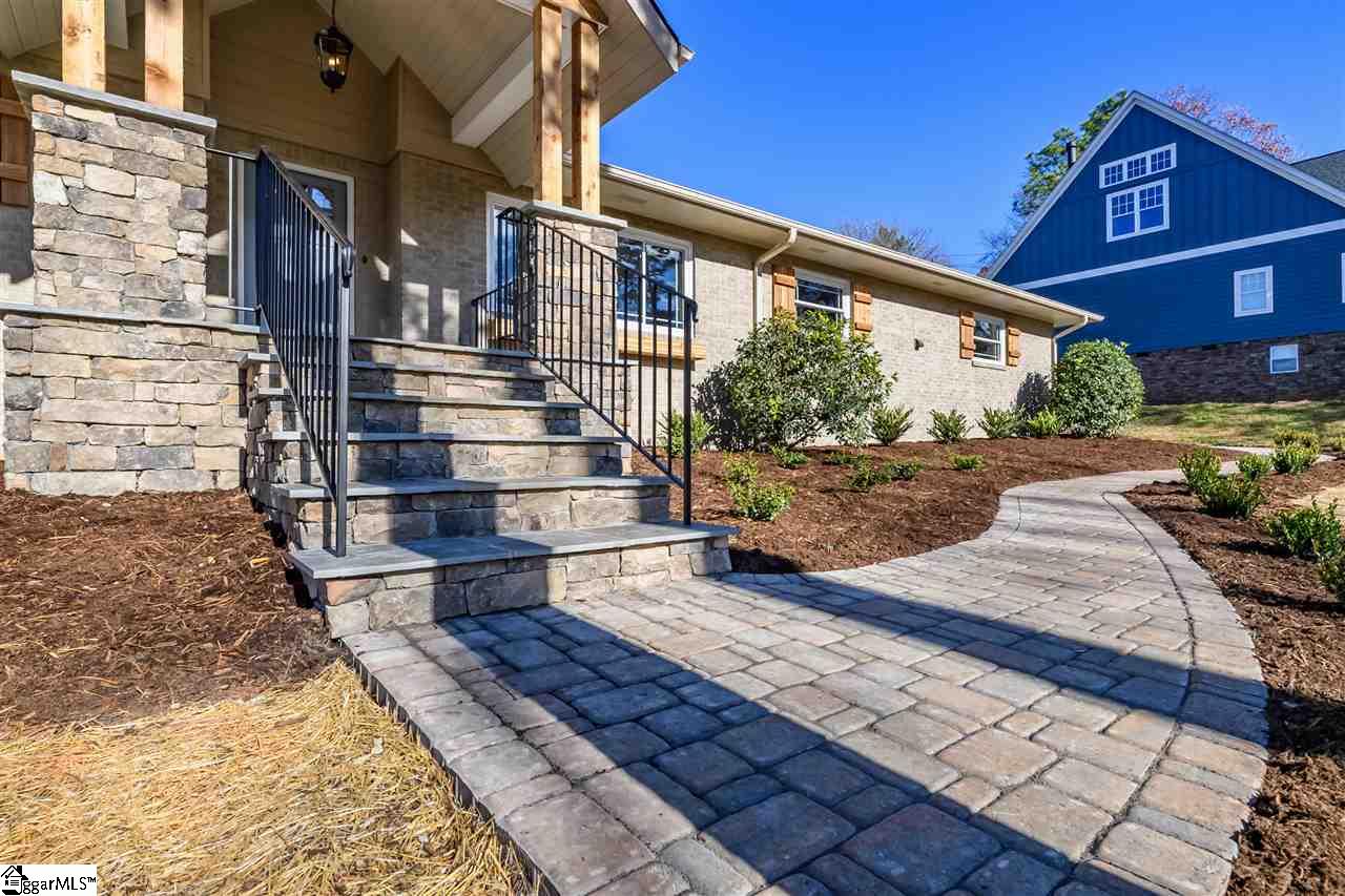 504 West Faris Road Greenville, SC 29605 - Photo 4 of 36 Gallery Image 4