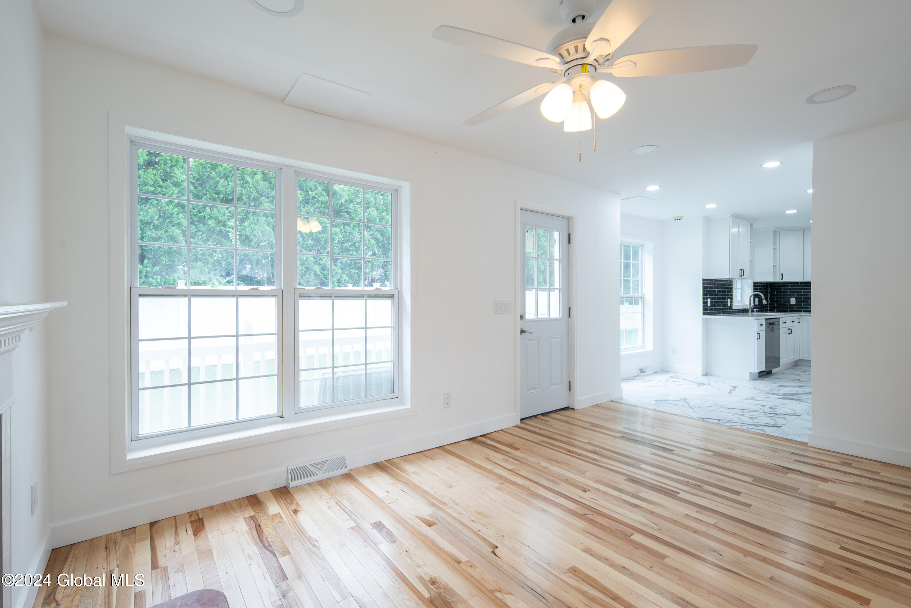 2285 Troy Schenectady Road Niskayuna, NY 12309 - Photo 18 of 67 017
