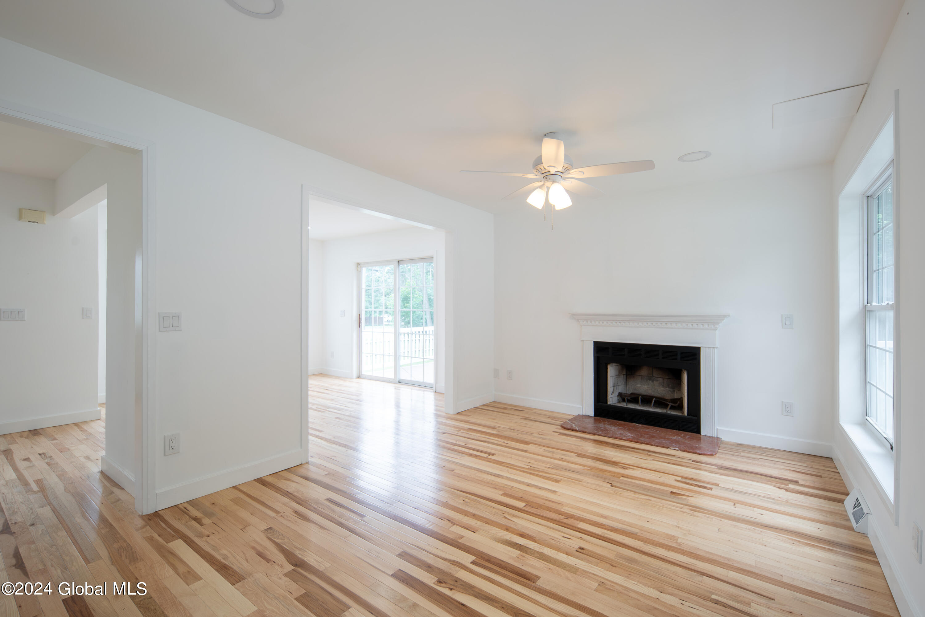 2285 Troy Schenectady Road Niskayuna, NY 12309 - Photo 20 of 67 019