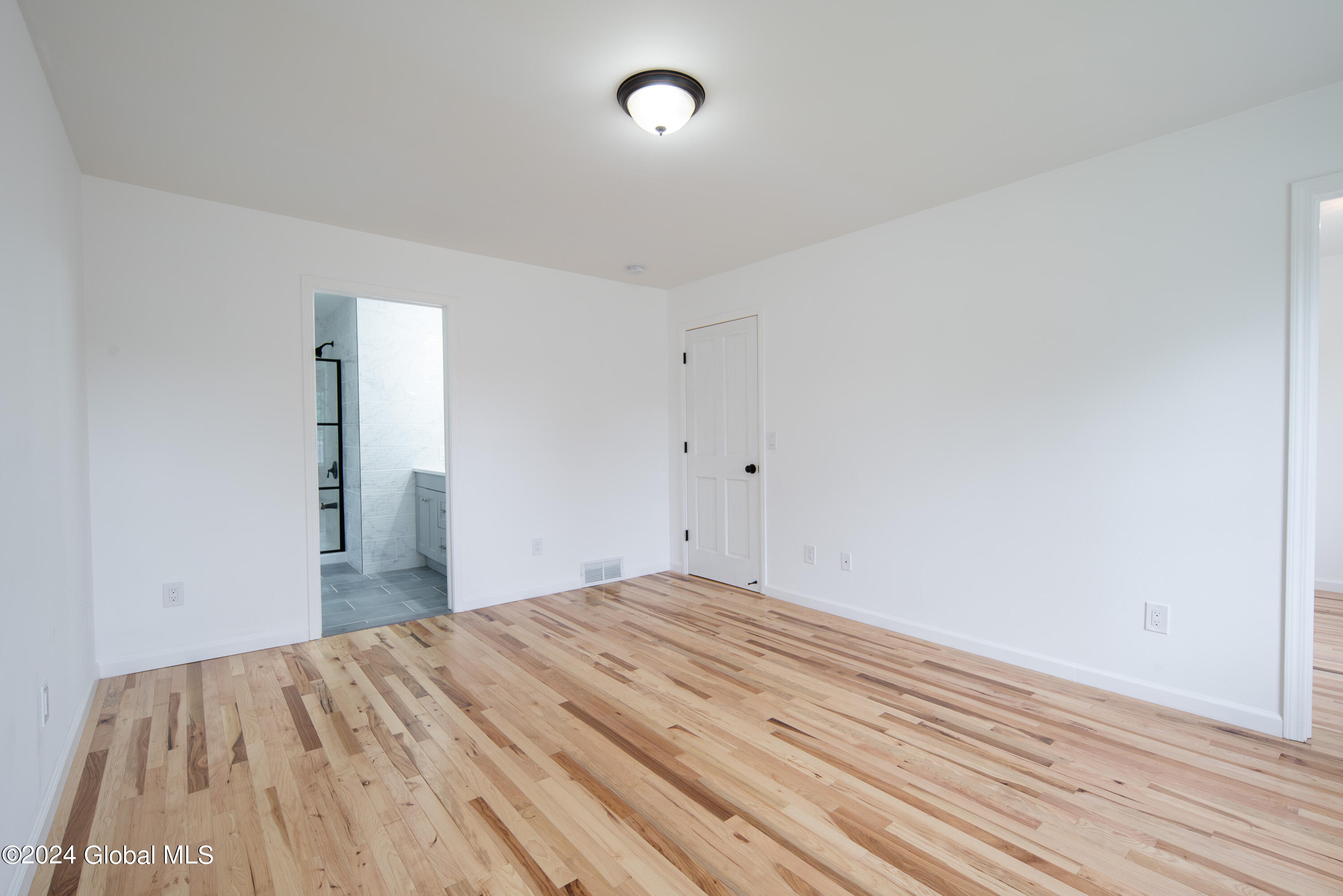 2285 Troy Schenectady Road Niskayuna, NY 12309 - Photo 27 of 67 026