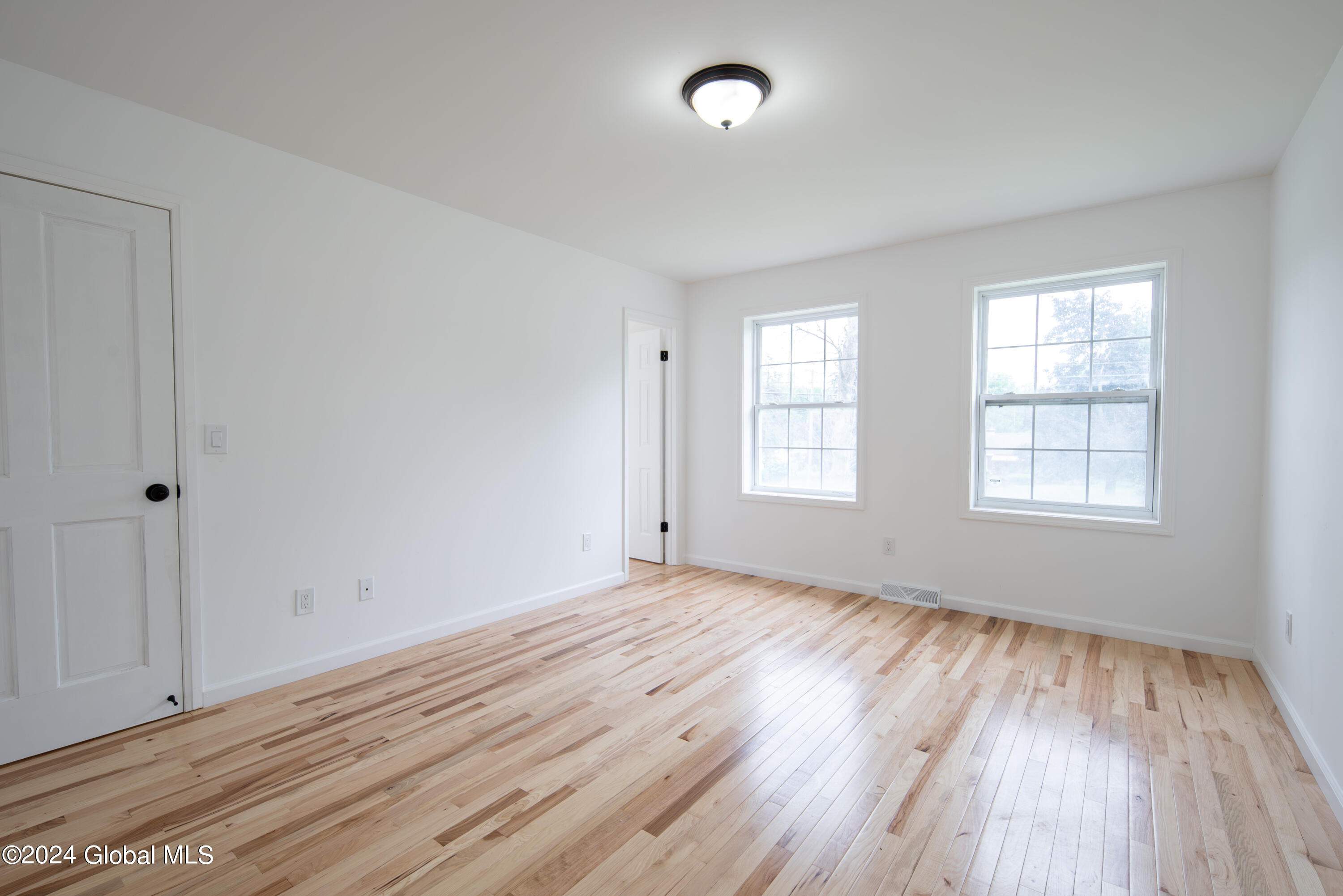 2285 Troy Schenectady Road Niskayuna, NY 12309 - Photo 28 of 67 027