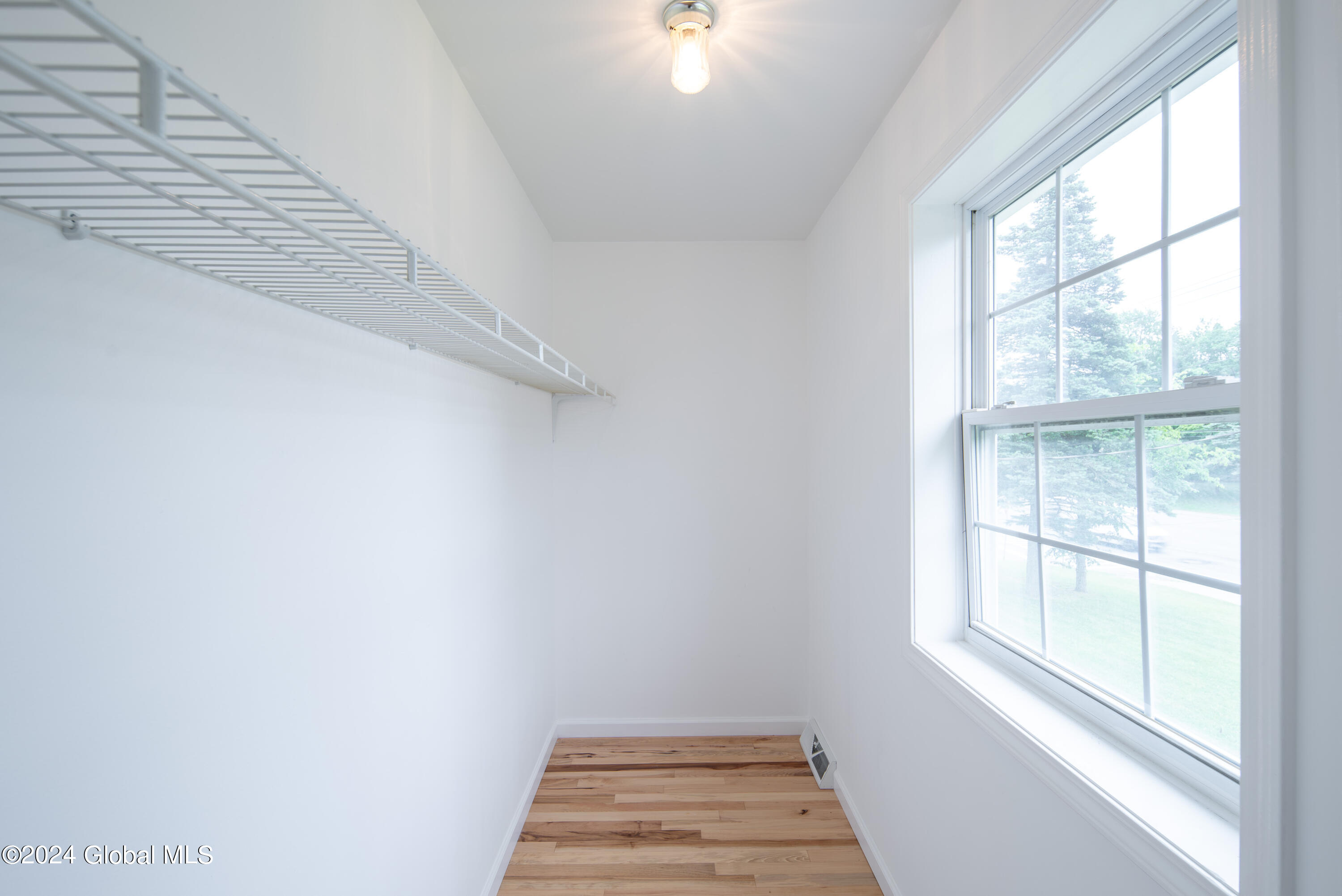 2285 Troy Schenectady Road Niskayuna, NY 12309 - Photo 29 of 67 028