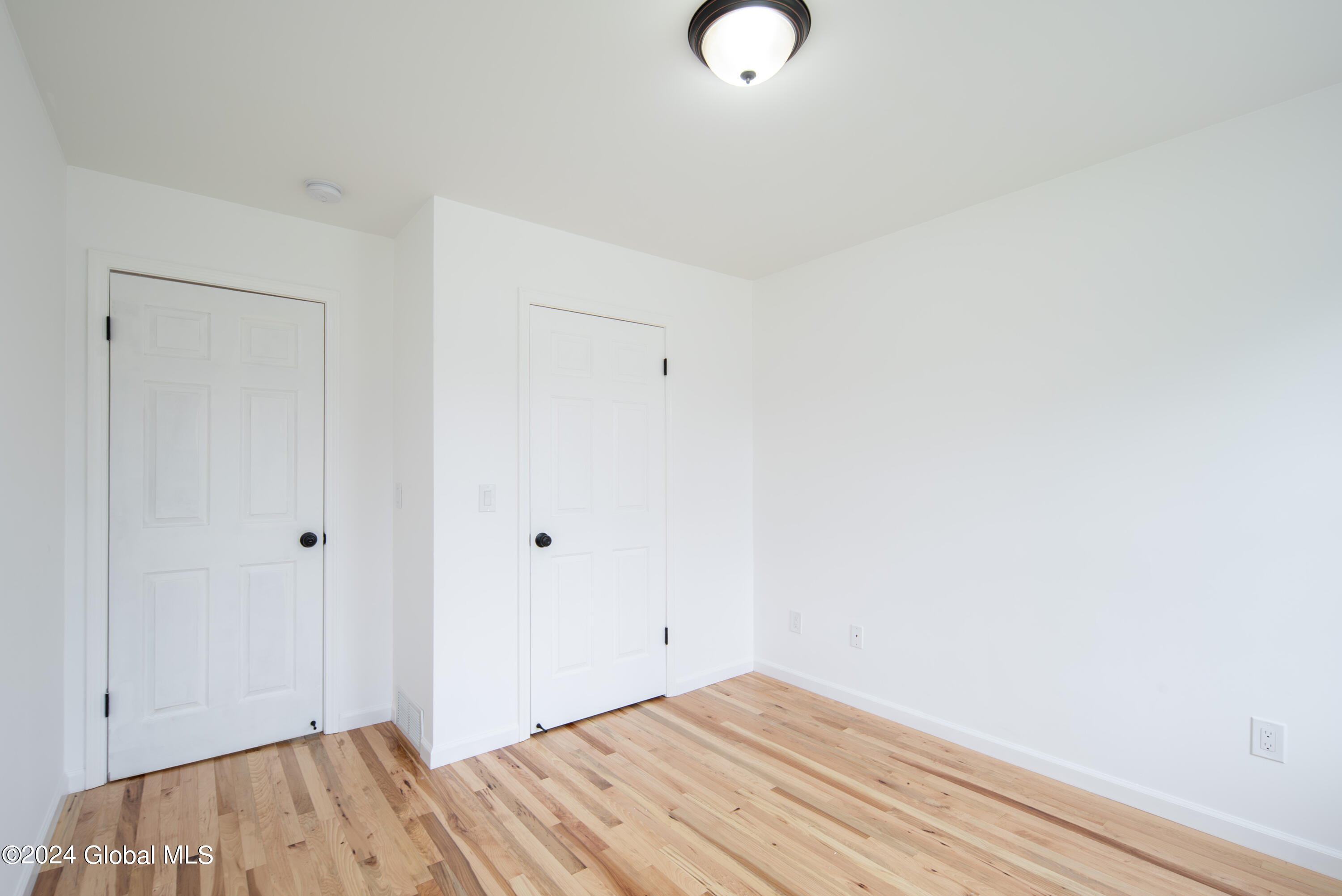 2285 Troy Schenectady Road Niskayuna, NY 12309 - Photo 39 of 67 038