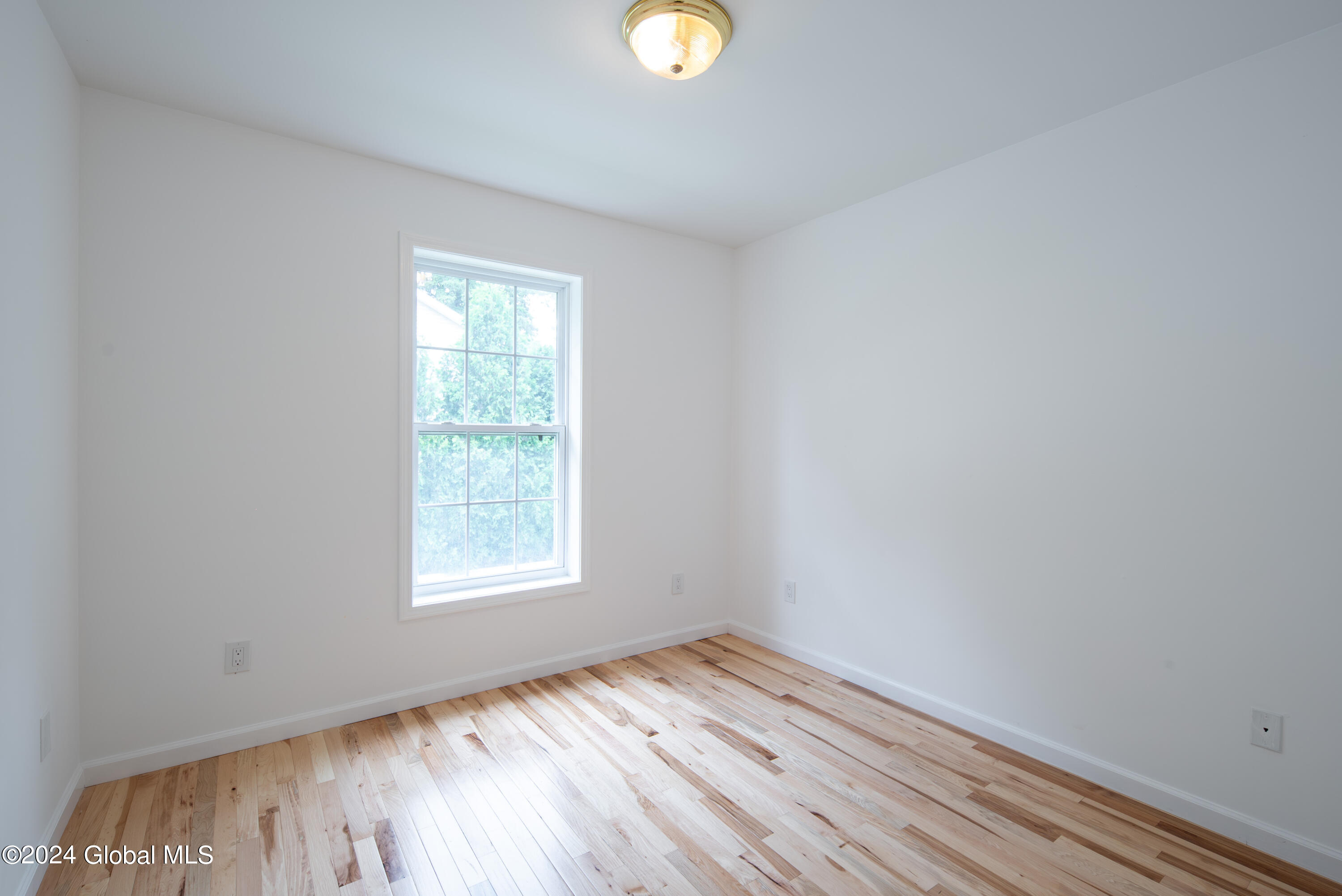 2285 Troy Schenectady Road Niskayuna, NY 12309 - Photo 40 of 67 039