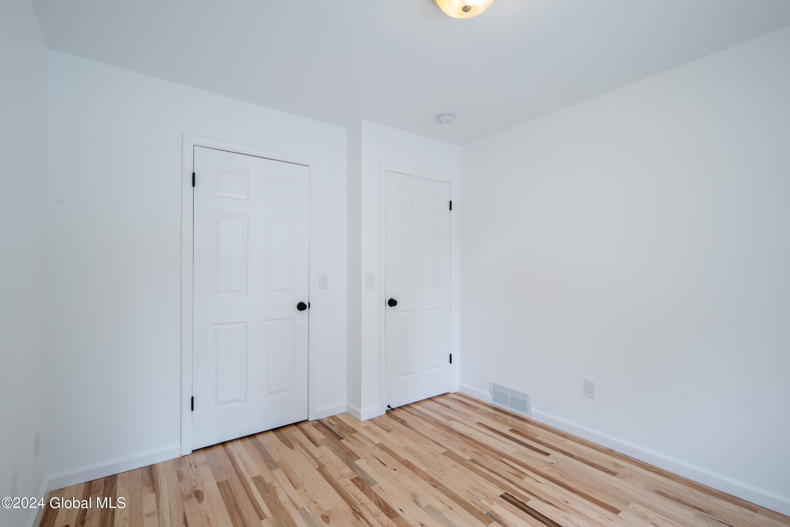 2285 Troy Schenectady Road Niskayuna, NY 12309 - Photo 42 of 67 041