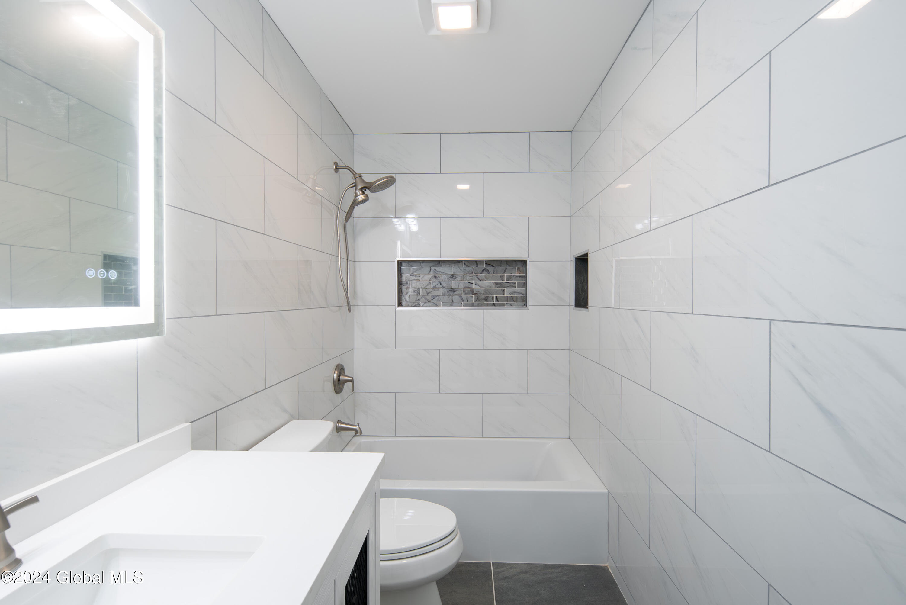2285 Troy Schenectady Road Niskayuna, NY 12309 - Photo 43 of 67 042
