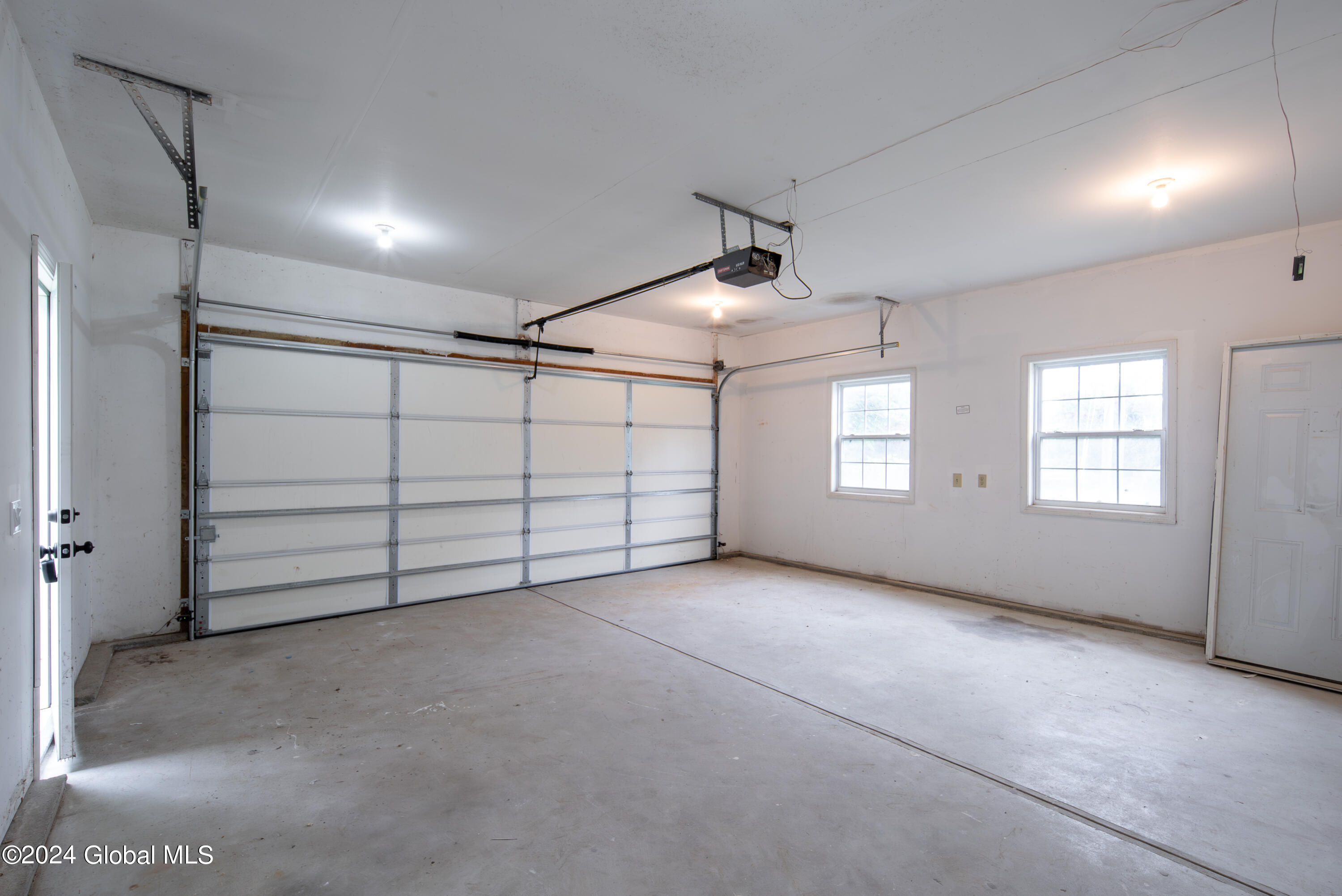 2285 Troy Schenectady Road Niskayuna, NY 12309 - Photo 50 of 67 053