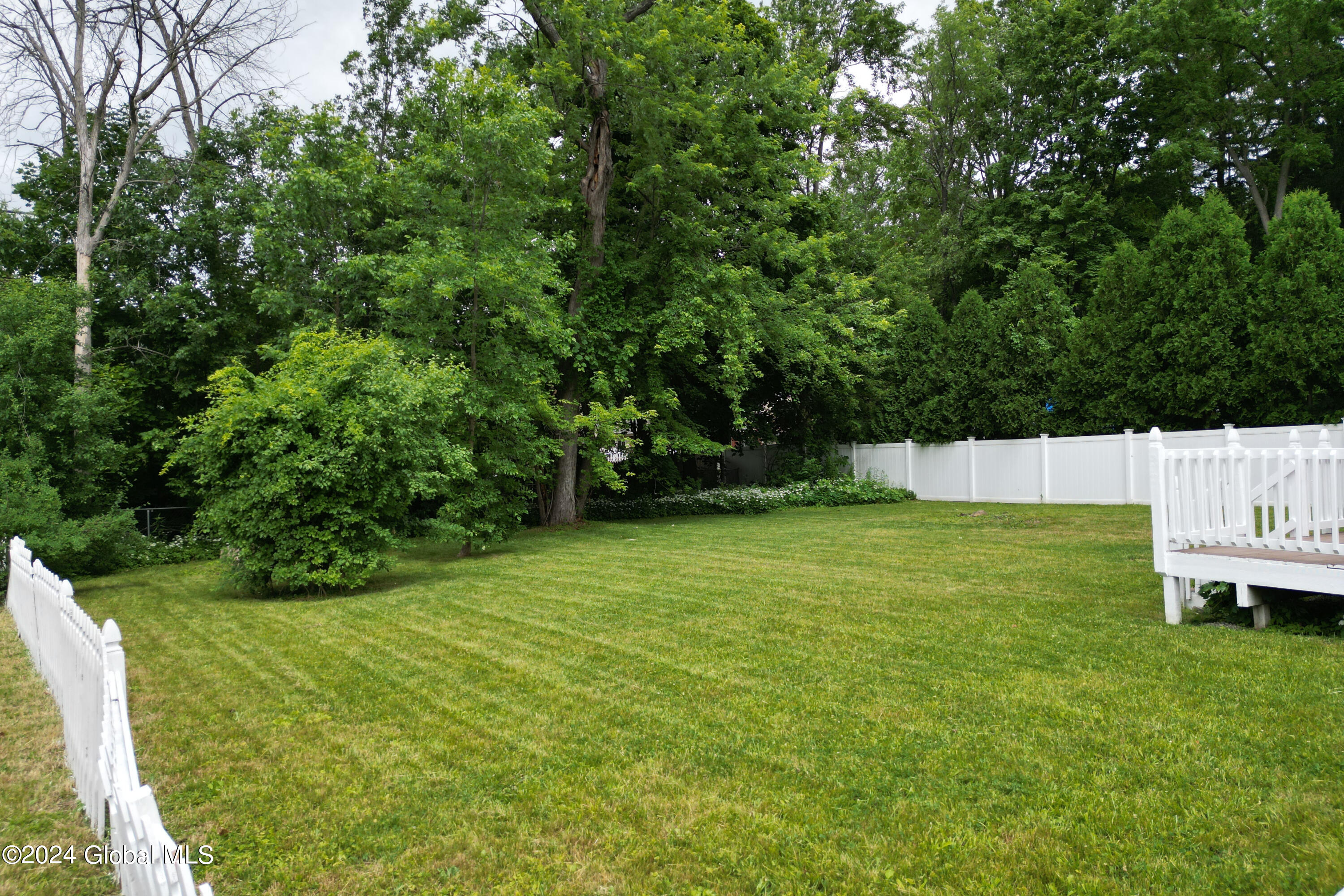 2285 Troy Schenectady Road Niskayuna, NY 12309 - Photo 53 of 67 057