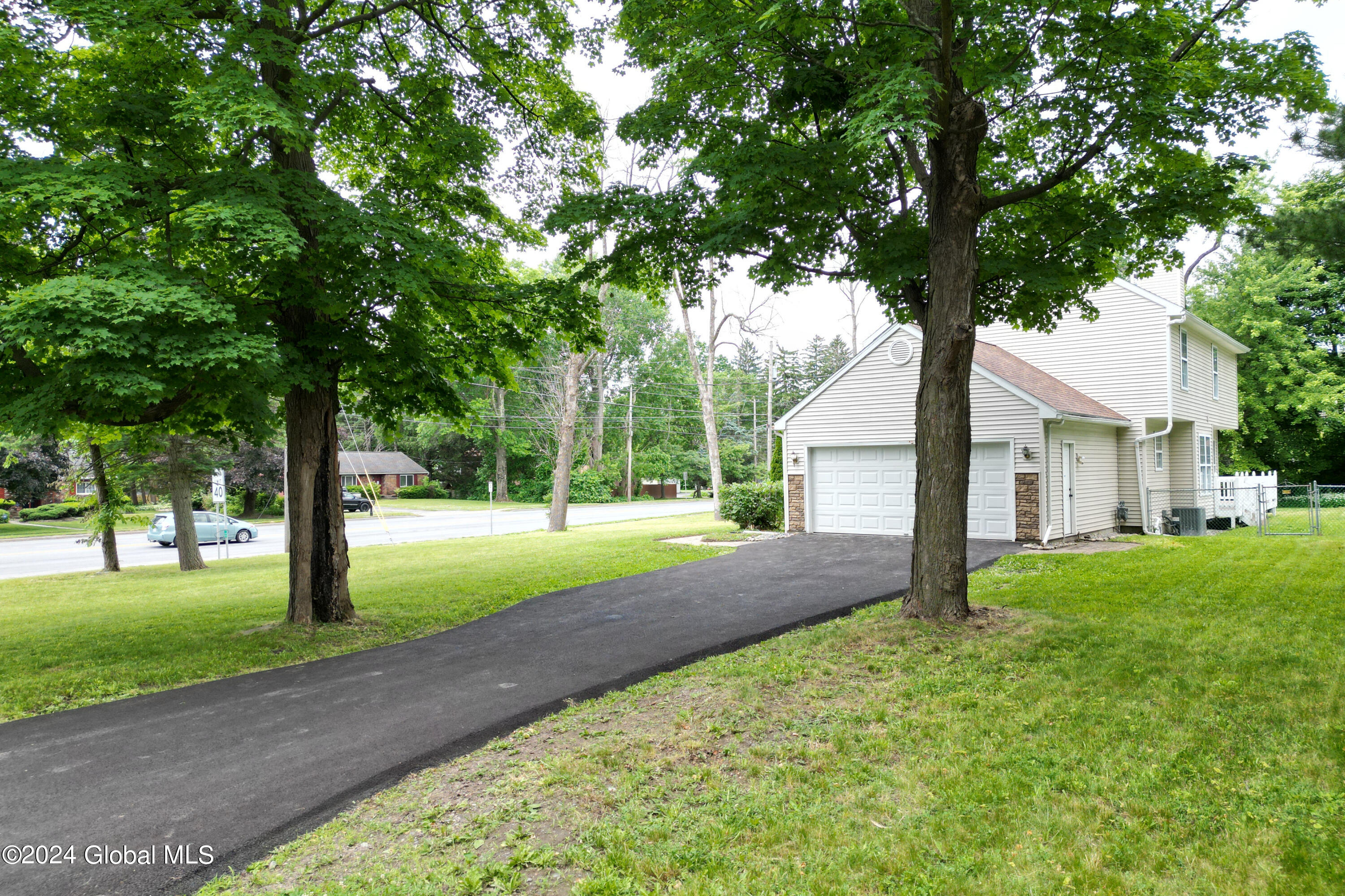 2285 Troy Schenectady Road Niskayuna, NY 12309 - Photo 59 of 67 063