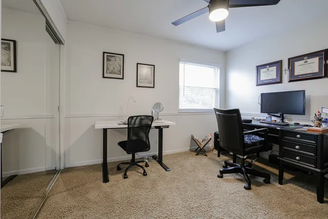 $380,000 | 7 Michael Court, Lake In The Hills, IL 60156