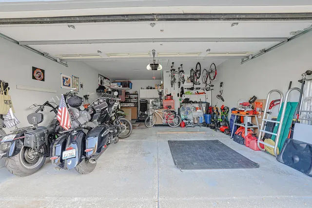 $380,000 | 7 Michael Court, Lake In The Hills, IL 60156