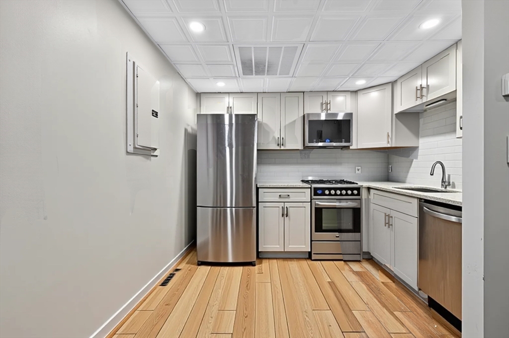 464 Commonwealth Avenue, Unit 31 Boston, MA 02215 - Photo 6 of 25