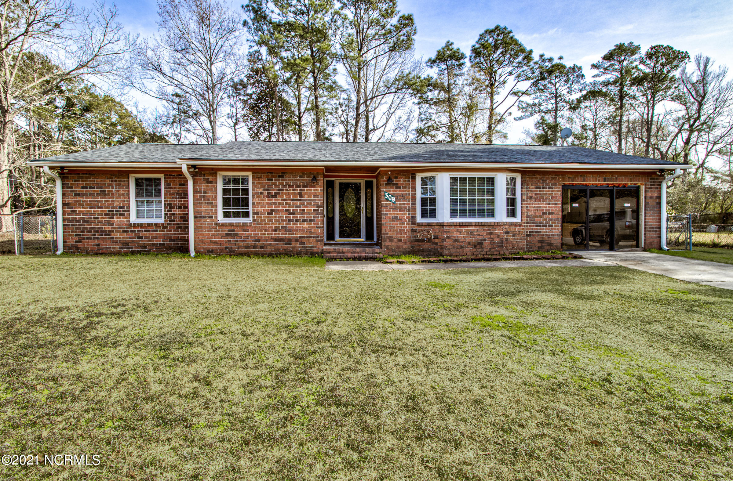 309 Kelly Road Wilmington, NC 28409 - Photo 1 of 32 IMG_7407_8_9