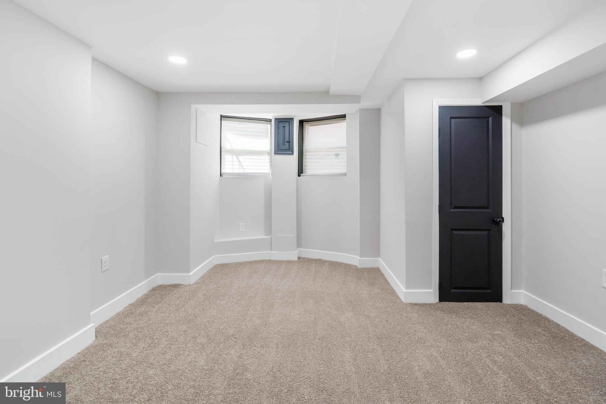 2237 Madison Avenue Baltimore, MD 21217 - Photo 28 of 53 an empty room with closet area
