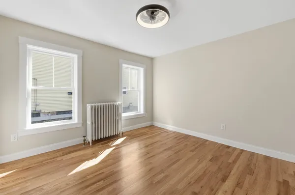 $3,700 | 20 Beacon Street, Unit 2, Gloucester, MA 01930