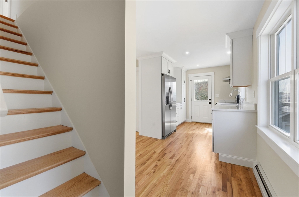 20 Beacon Street, Unit 2 Gloucester, MA 01930 - Photo 18 of 28