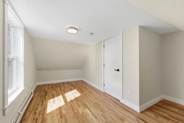 $3,700 | 20 Beacon Street, Unit 2, Gloucester, MA 01930