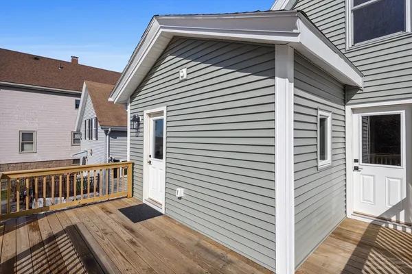 $3,700 | 20 Beacon Street, Unit 2, Gloucester, MA 01930