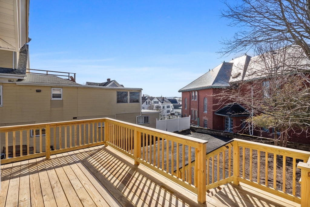 20 Beacon Street, Unit 2 Gloucester, MA 01930 - Photo 4 of 28