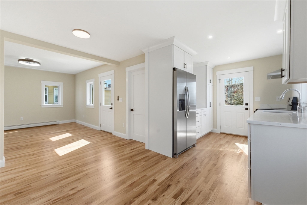 20 Beacon Street, Unit 2 Gloucester, MA 01930 - Photo 6 of 28