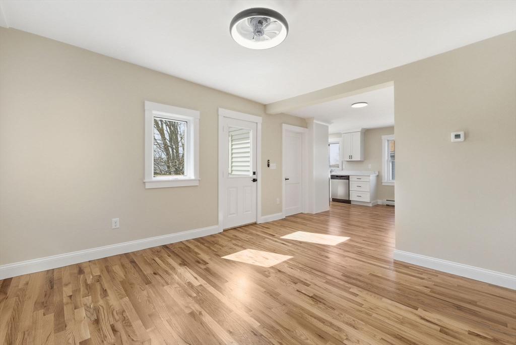 20 Beacon Street, Unit 2 Gloucester, MA 01930 - Photo 8 of 28
