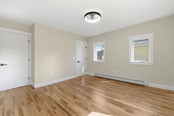 $3,700 | 20 Beacon Street, Unit 2, Gloucester, MA 01930