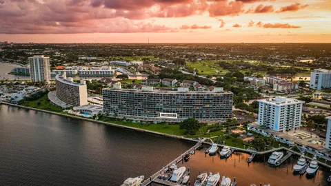 $635,000 | 134 Lakeshore Drive, Unit 316, North Palm Beach, FL 33408