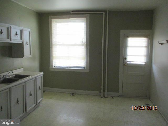 1022 Appleton Street Baltimore, MD 21217 - Photo 10 of 13 Kitchen