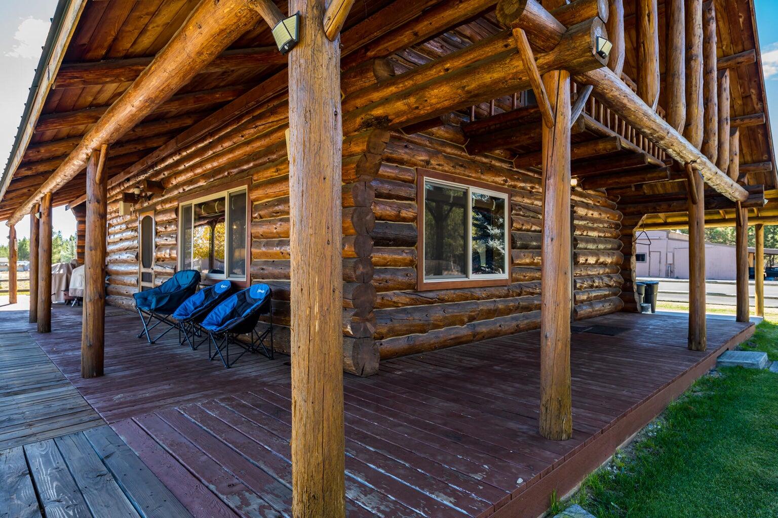 52687 Day Road La Pine, OR 97739 - Photo 7 of 31 Day Rd wraparound porch