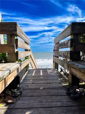 $795,000 | 1891 East Cayman Road, Vero Beach, FL 32963