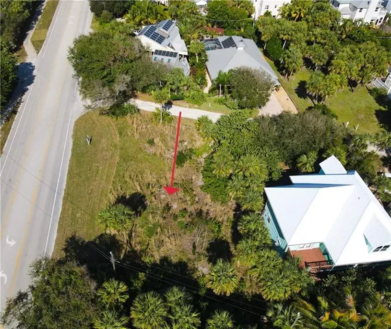 $795,000 | 1891 East Cayman Road, Vero Beach, FL 32963