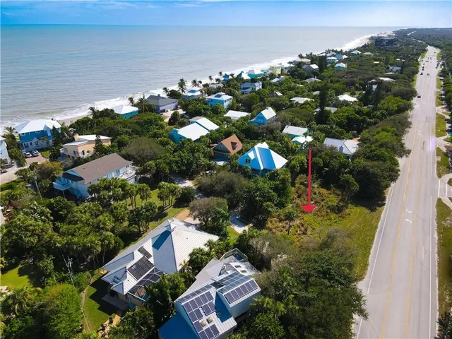 $795,000 | 1891 East Cayman Road, Vero Beach, FL 32963