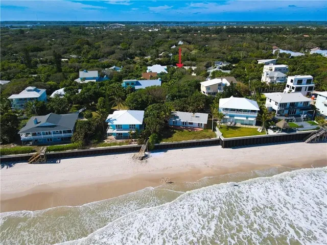 $795,000 | 1891 East Cayman Road, Vero Beach, FL 32963