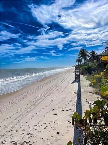 $795,000 | 1891 East Cayman Road, Vero Beach, FL 32963