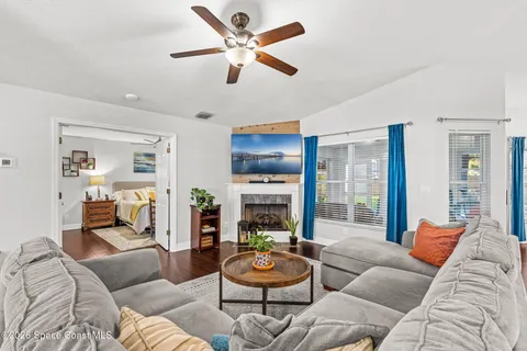 $400,000 | 676 Sheridan Woods Drive, Melbourne, FL 32904