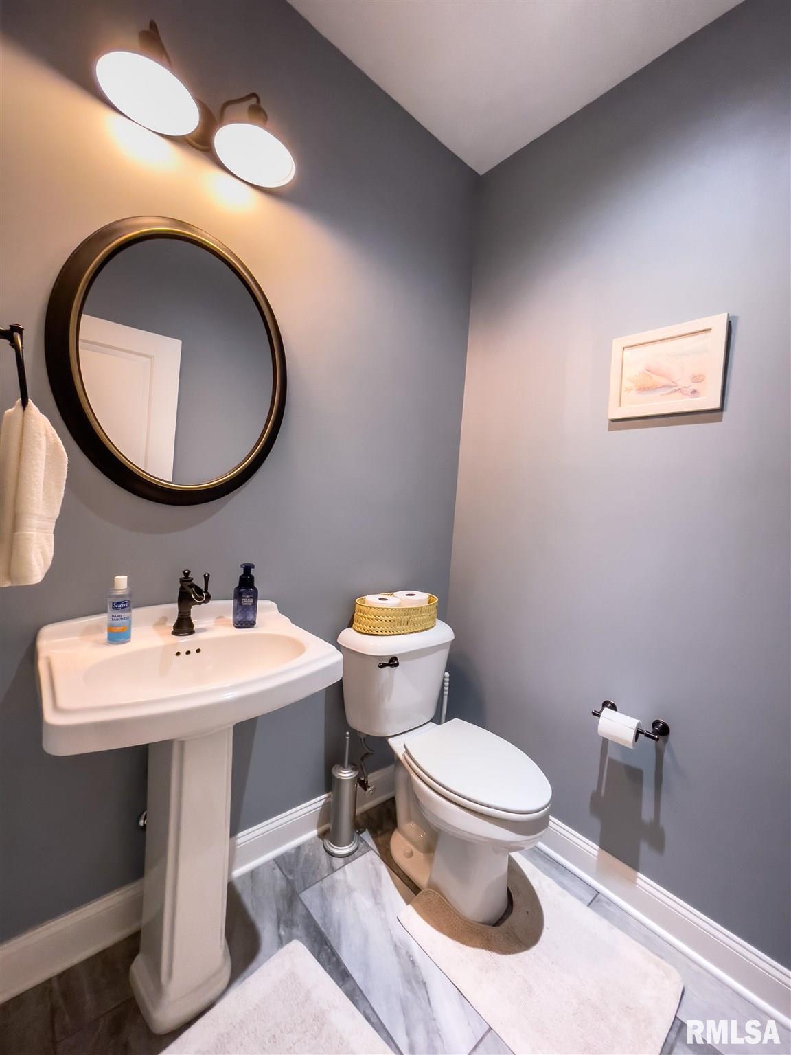 4024 Thomas Pointe Road Davenport, IA 52807 - Photo 24 of 35 Gallery Image 24