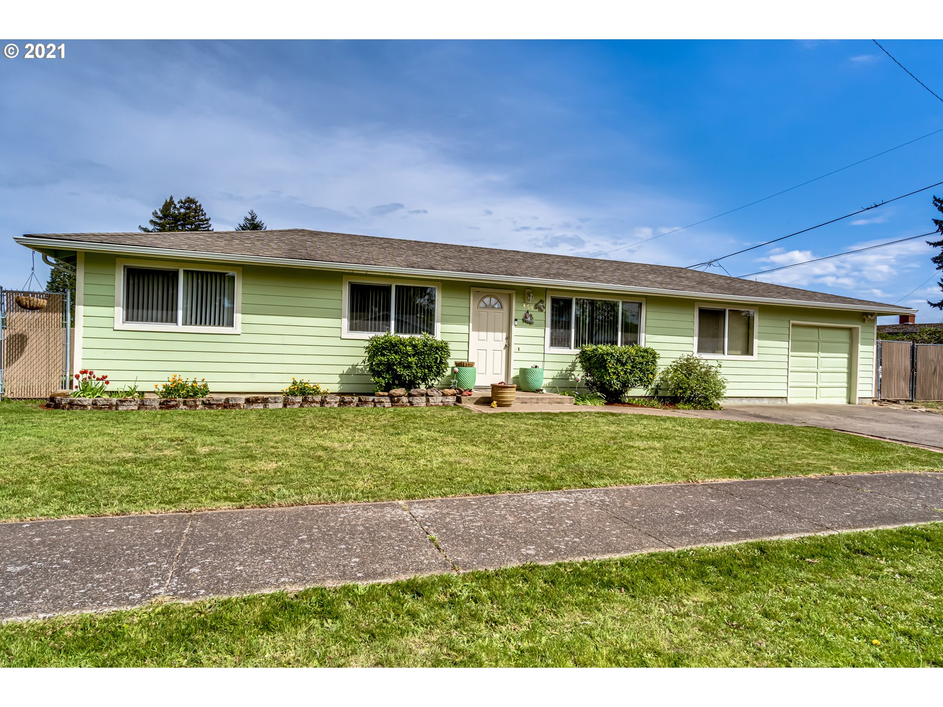 463 South 40th Street Springfield, OR 97478 - Photo 1 of 27