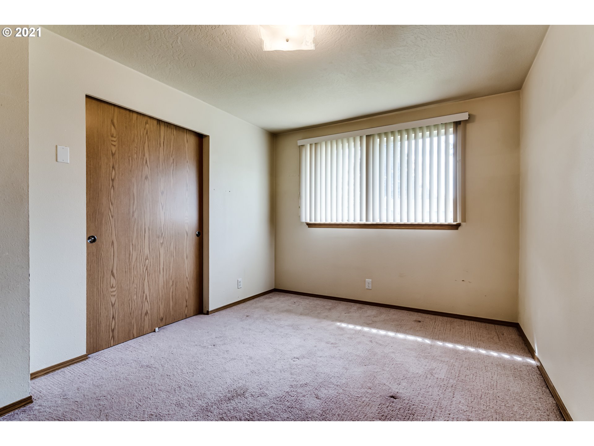463 South 40th Street Springfield, OR 97478 - Photo 21 of 27